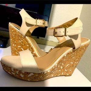Jessica Simpson Wedges